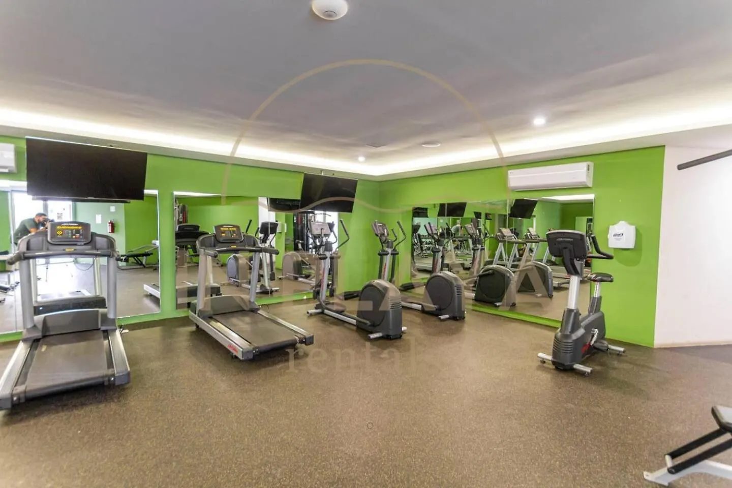 Apartment Beautiful 2Br Ph, Private Rooftop, Sauna, Gym Playa del Carmen