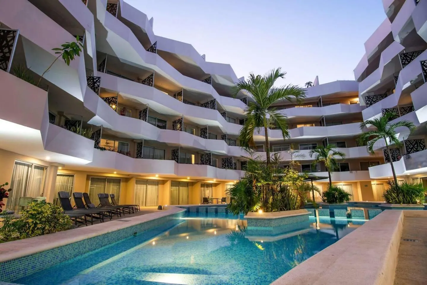 Beautiful 2Br Ph, Private Rooftop, Sauna, Gym Playa del Carmen
