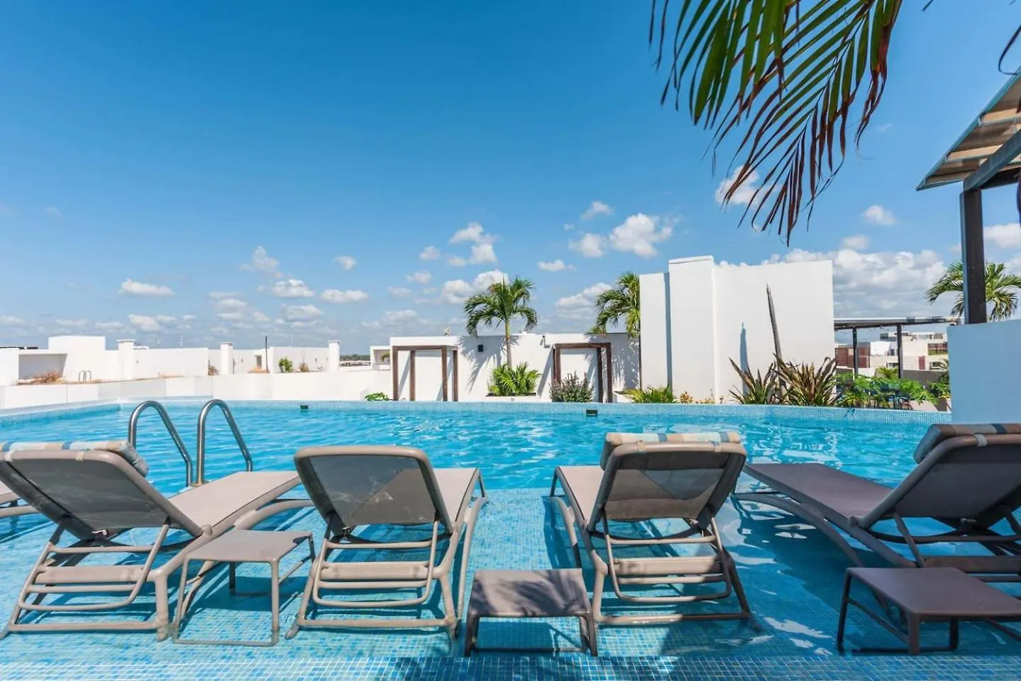 Beautiful 2Br Ph, Private Rooftop, Sauna, Gym Playa del Carmen